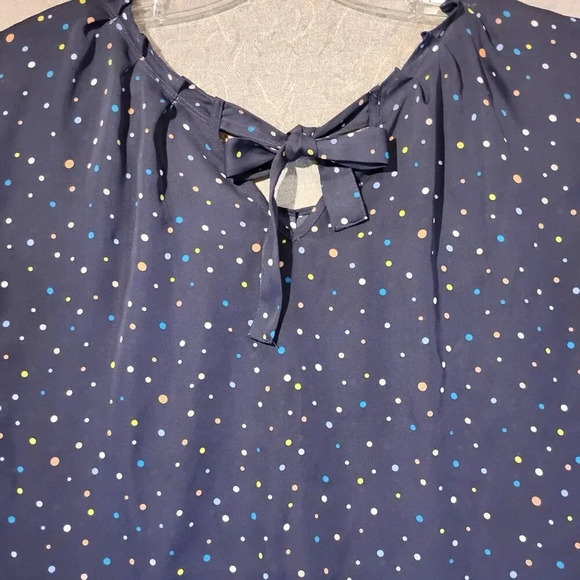 LC Lauren Conrad Navy & Polka Dot Sleeveless Pleated Neckline Blouse Size Medium - Picture 2 of 8